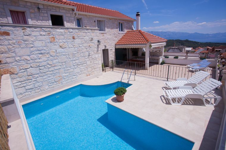 Hiša z bazenom Selca, otok Brač, Dalmacija, Hrvaška 