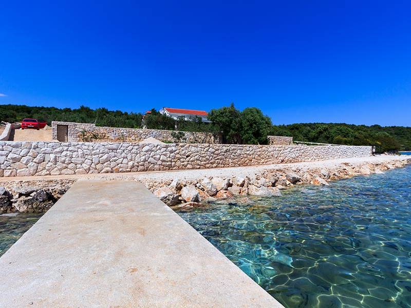 Kuća za odmor sa bazenom 30 m od plaže Okrug Gornji, Čiovo 