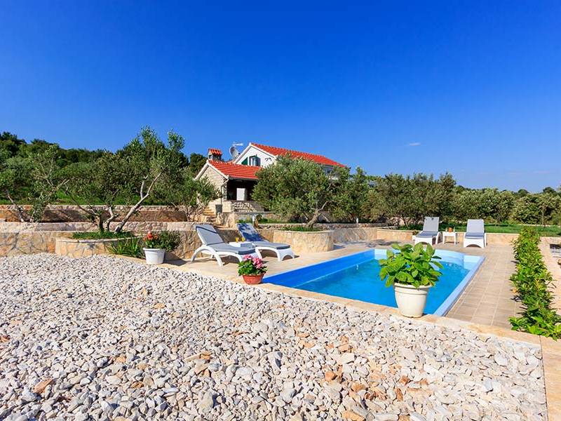 Holiday house with pool 30 m from the beach Okrug Gornji, Ciovo 