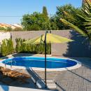 Ferienhaus mit Pool 300 m von Strand Biograd, Dalmatien 