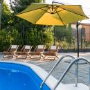 Ferienhaus mit Pool 300 m von Strand Biograd, Dalmatien 