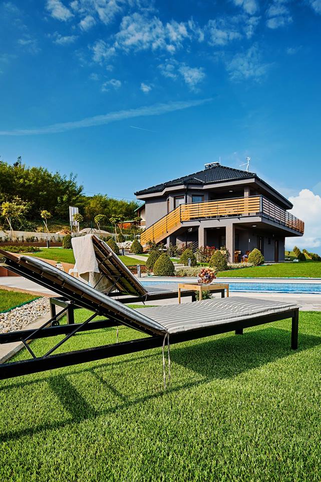 Relax holiday house with pool and sauna, Bosiljevo, near Kupa river, Croatia 