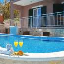 Casa vacanze con piscina Okrug Gornji, Ciovo Casa vacanze con piscina Okrug Gornji, Ciovo