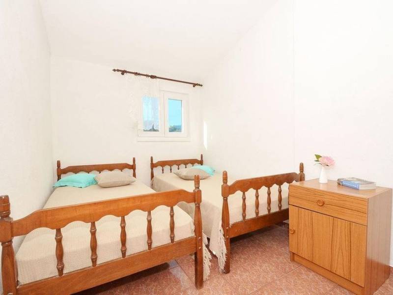 Casa vacanze con piscina Okrug Gornji, Ciovo Casa vacanze con piscina Okrug Gornji, Ciovo