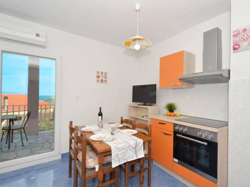 Casa vacanze con piscina Okrug Gornji, Ciovo Casa vacanze con piscina Okrug Gornji, Ciovo