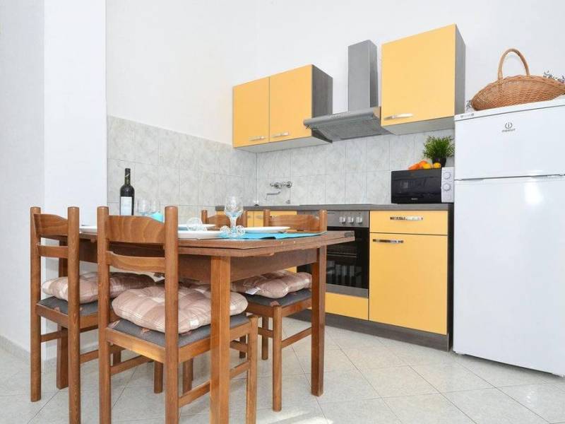 Casa vacanze con piscina Okrug Gornji, Ciovo Casa vacanze con piscina Okrug Gornji, Ciovo