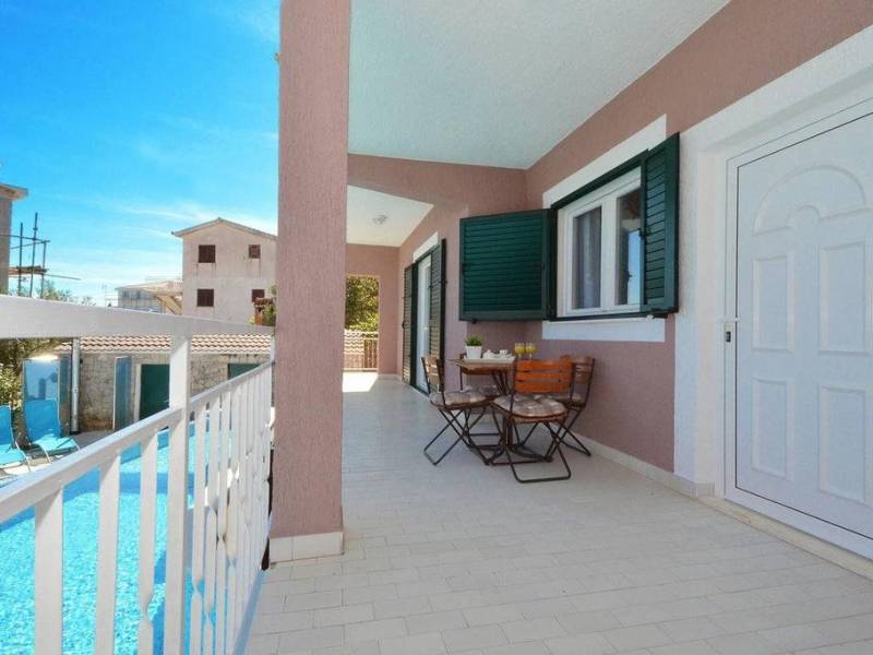 Casa vacanze con piscina Okrug Gornji, Ciovo Casa vacanze con piscina Okrug Gornji, Ciovo