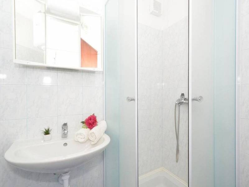 Casa vacanze con piscina Okrug Gornji, Ciovo Casa vacanze con piscina Okrug Gornji, Ciovo