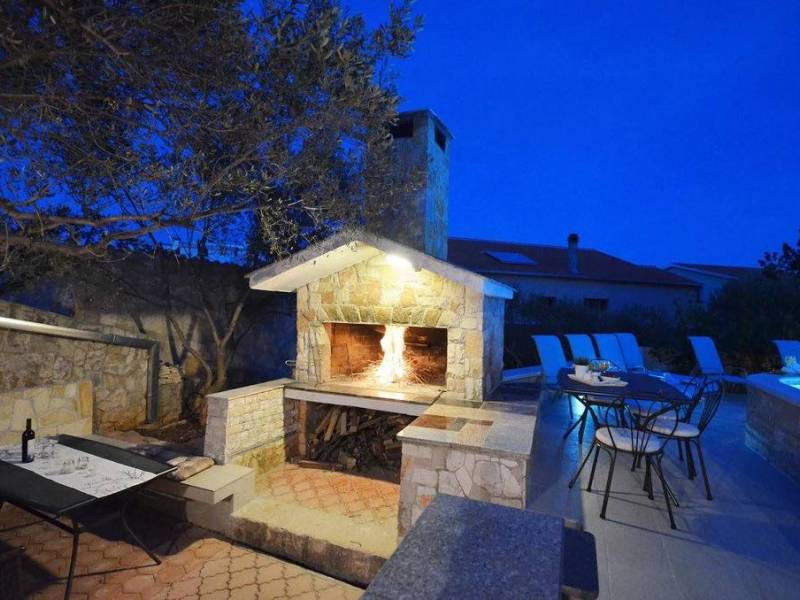 Casa vacanze con piscina Okrug Gornji, Ciovo Casa vacanze con piscina Okrug Gornji, Ciovo