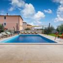 Holiday house with pool in Medulin, Istria 
