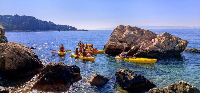 Kajak auf dem Meer und Tauchen, Split, Dalmatien, Kroatien 