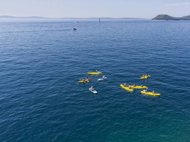 Kajak auf dem Meer und Tauchen, Split, Dalmatien, Kroatien 