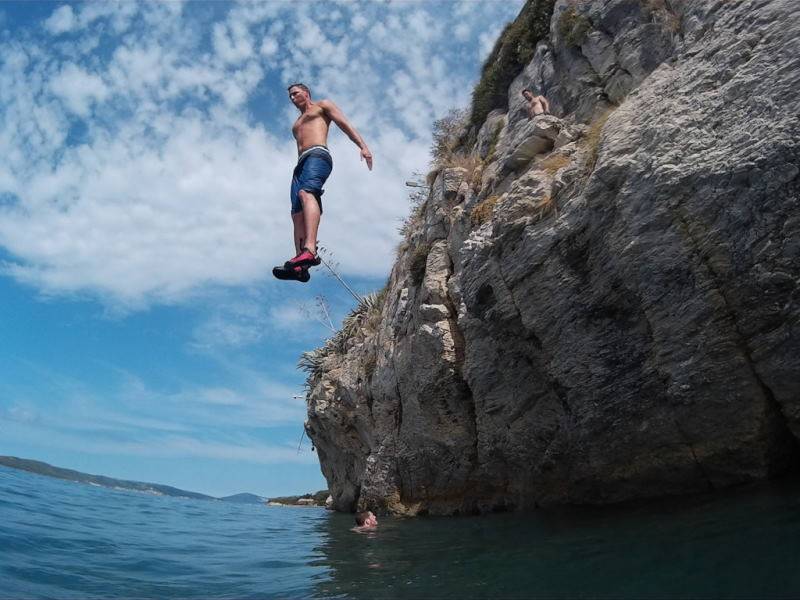 Deep Water Solo & Skakanje s pečine, Split, Dalmacija, Hrvaška 