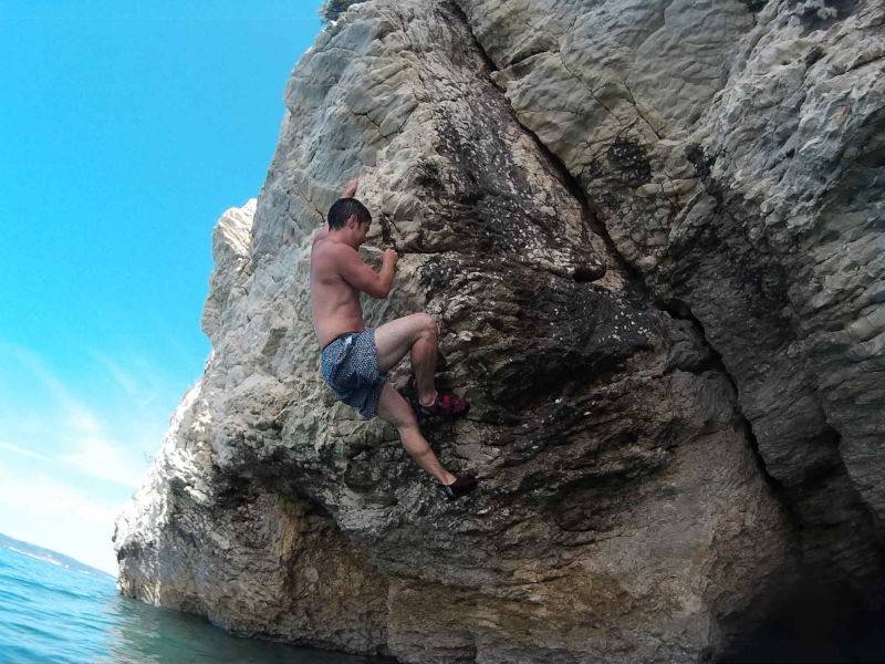 Deep Water Solo & Cliff jumping, Split, Dalmatia, Croatia 