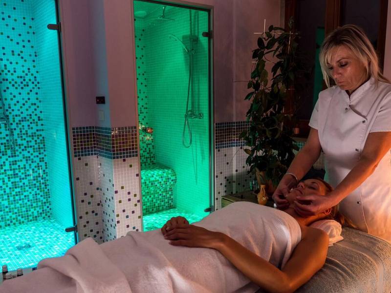 Relax kuća za odmor sa bazenom i spa zonom u Marčani, blizu Pule, Istra, Hrvatska 