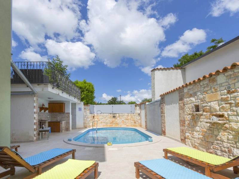 Relax holiday house with pool and spa zone in Marcana, near Pula, Istria, Croatia 