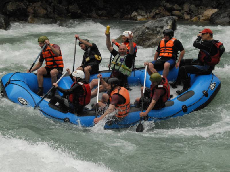 Rafting Tarom z eno nočitvijo 