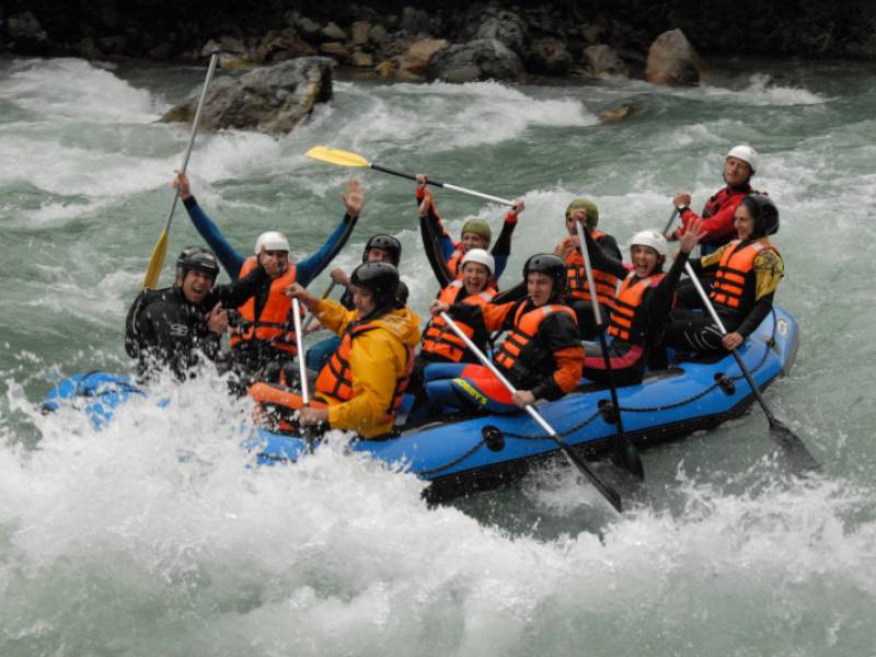 Rafting on river Tara with one overnight stay 