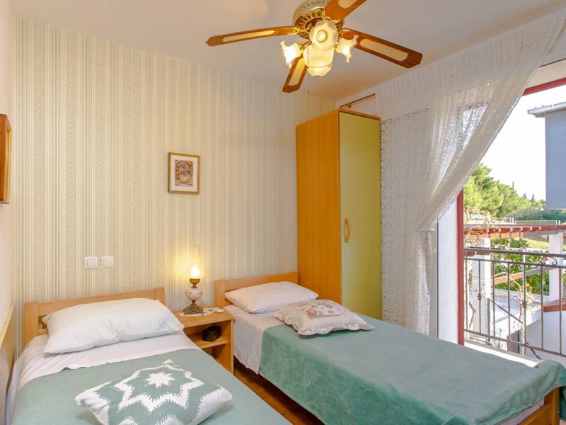 Vakantiehuis met zwembad Seget Vranjica, Trogir, Dalmatië, Kroatië 