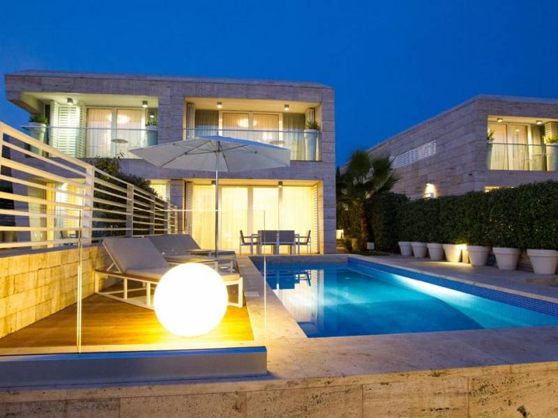 Vila s bazénem, ​​přímo u moře, Petrcane, Zadar, Dalmatia, Chorvátsko 