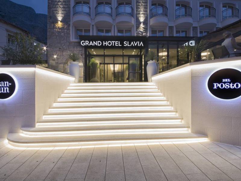 Grand Hotel Slavia, Baska voda, Dalmácia, Chorvátsko 