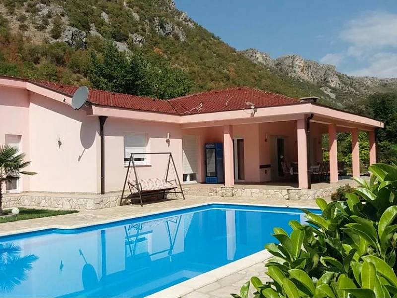 Maison de vacances avec piscine, Buna, Mostar, Bosnie-Herzégovine 