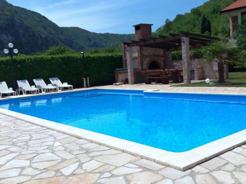 Maison de vacances avec piscine, Buna, Mostar, Bosnie-Herzégovine 