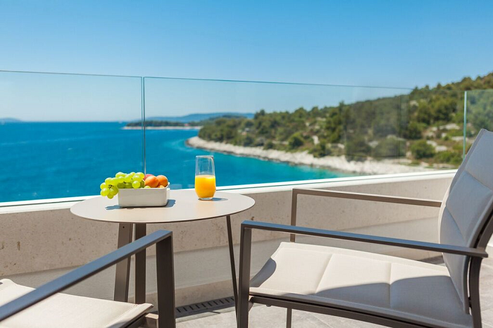 Villa di lusso con piscina sullisola di Ciovo, Dalmazia, Croazia 