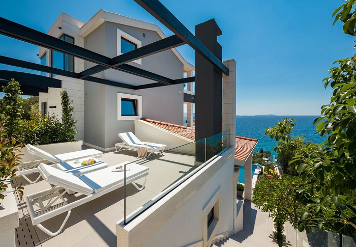 Luxe villa met zwembad op het eiland Ciovo, Dalmatië, Kroatië 