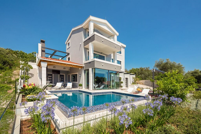 Luxe villa met zwembad op het eiland Ciovo, Dalmatië, Kroatië 