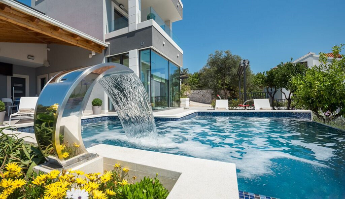 Villa de luxe avec piscine sur lîle de Ciovo, Dalmatie, Croatie 