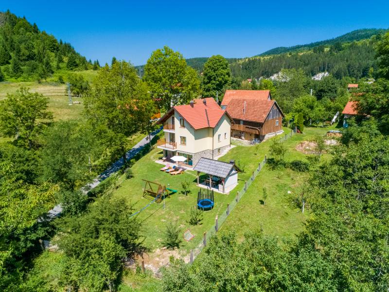 Počitniška hiša z notranjim bazenom Dolina, Moravice, Vrbovsko, Gorski kotar in Lika, Hrvaška 