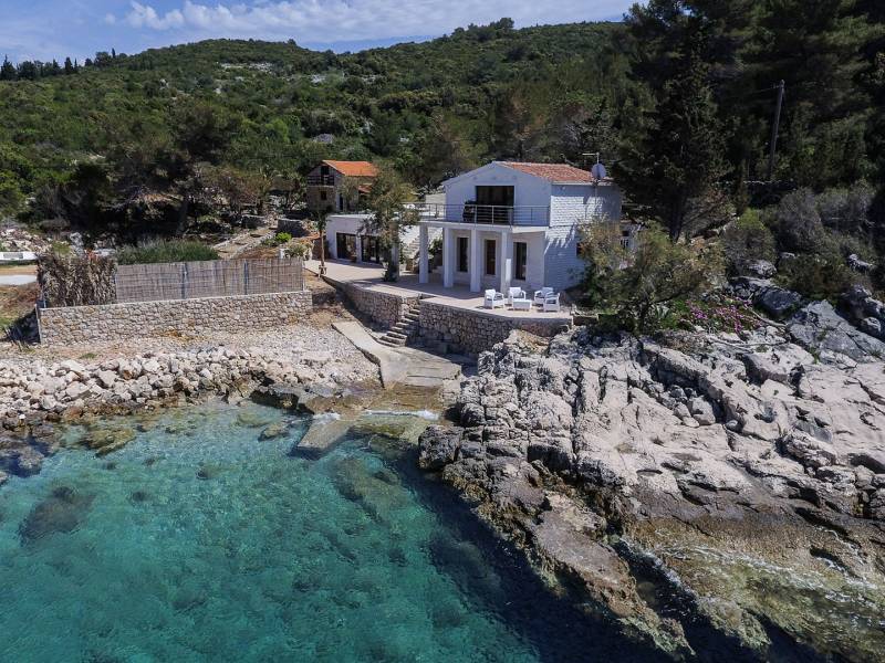 Luxe villa met zwembad op het eiland Hvar, aan zee, Dalmatië, Kroatië 