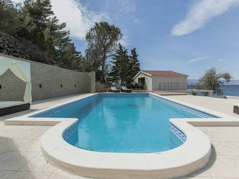 Luxe villa met zwembad op het eiland Hvar, aan zee, Dalmatië, Kroatië 