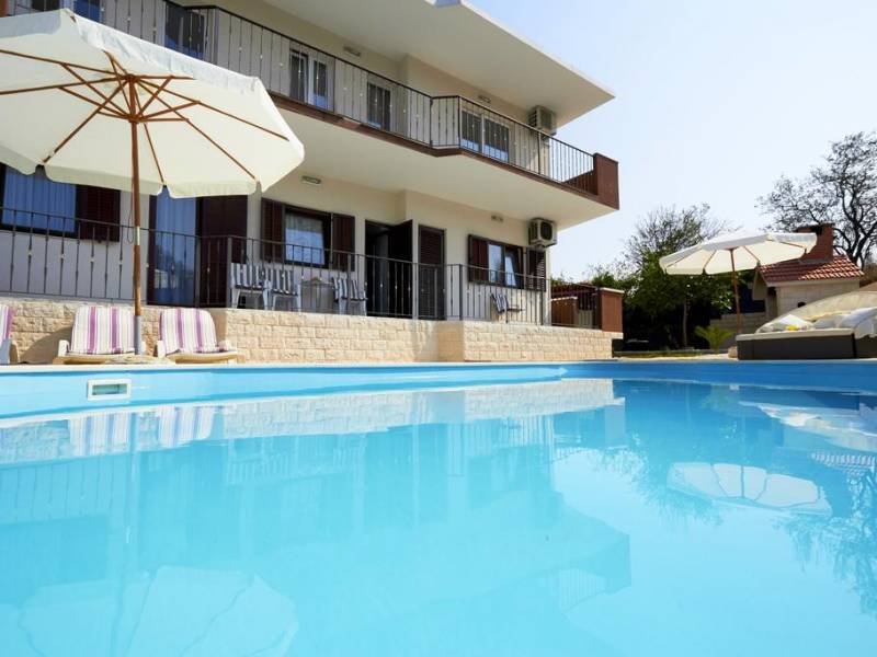 Ferienhaus mit Pool in Split, Dalmatien, Kroatien 