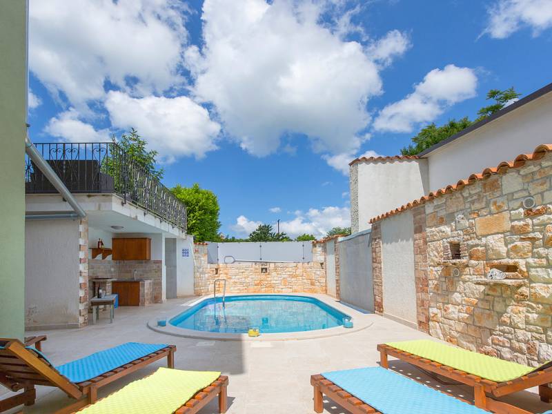 Relax apartments with pool and spa zone in Marcana, near Pula, Istria, Croatia 