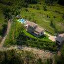 Villa Augustina, villa di lusso con piscina in Groznjan, Istria, Croazia Pogled iz ptičije perspektive na imanje Villa Augustina, villa di lusso con piscina in Groznjan, Istria, Croazia Pogled iz ptičije perspektive na imanje