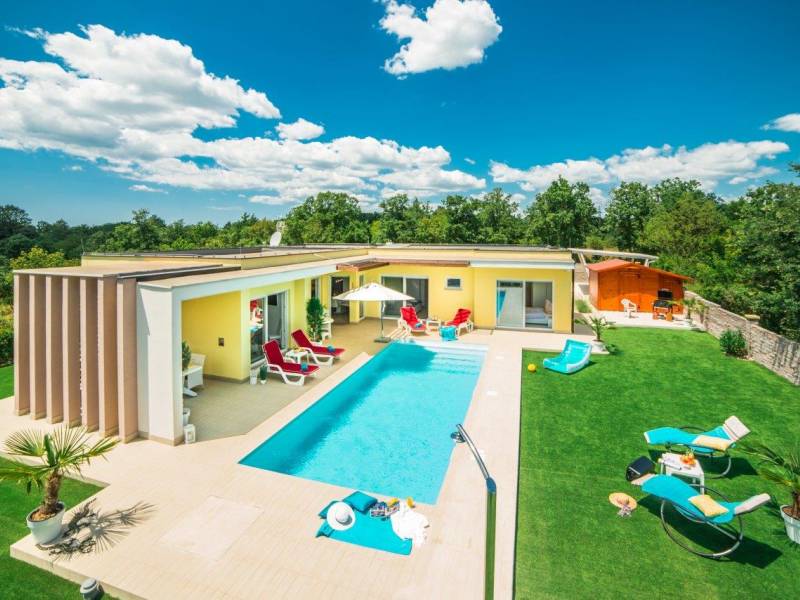 Villa mit beheiztem Privatpool im Zentralistrien, in der Nähe von Svetvincenat, Kroatien 