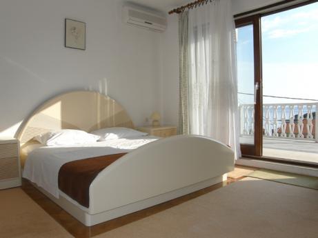 Apartments Cavar, Banjol, island Rab, Croatia 