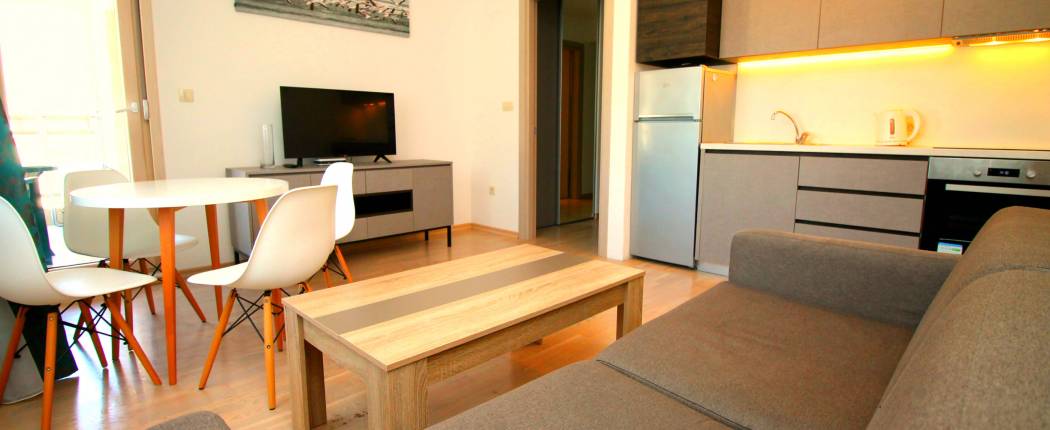 CITY CENTRE One Bedroom Apartment