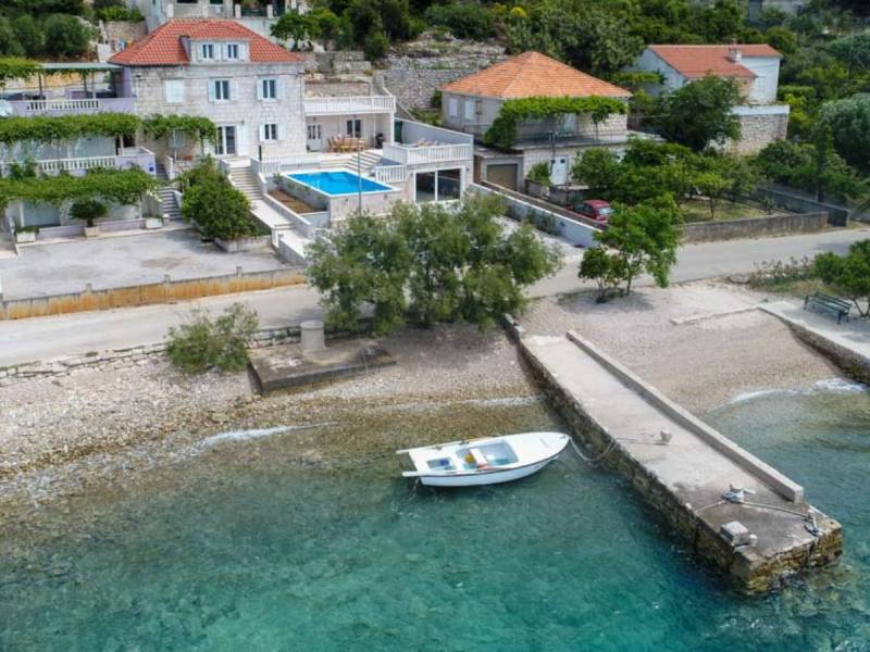 Vila sa bazenom, Kućište, Pelješac, direktno na moru, Dalmacija 