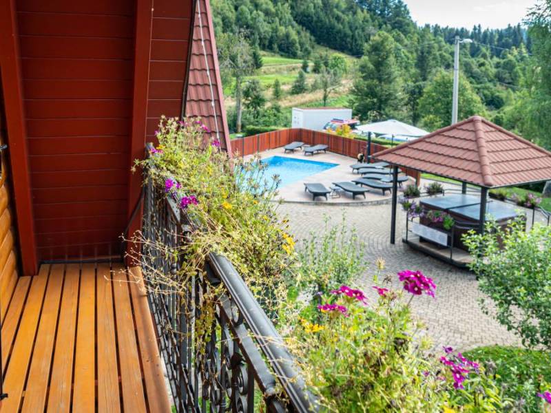 Huizen Crni Lug met zwembad sauna en jacuzzi, Gorski Kotar, Kroatië 