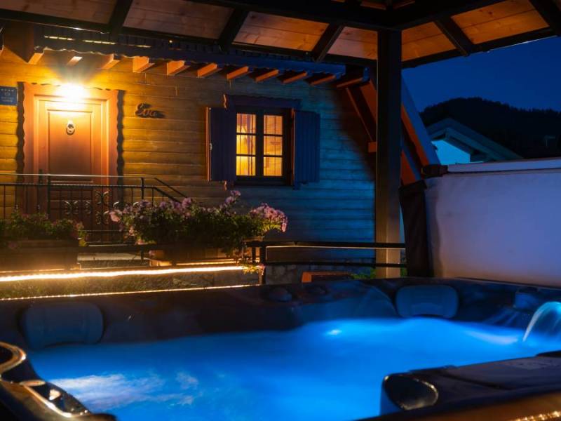 Huizen Crni Lug met zwembad sauna en jacuzzi, Gorski Kotar, Kroatië 