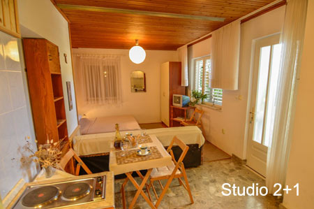 Apartmani Romansa, 30 m from the sea Apartmani Romansa, 30 m from the sea