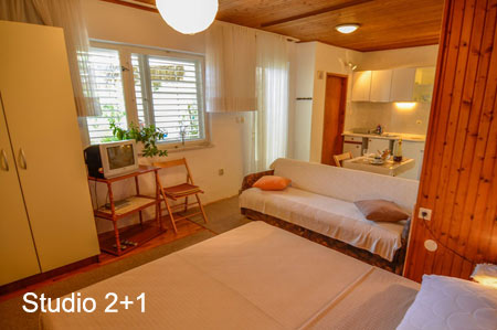 Apartmani Romansa, 30 m from the sea Apartmani Romansa, 30 m from the sea