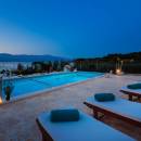 Villa Mirca sa bazenom, direktno na moru, otok Brač, Dalmacija, Hrvatska 