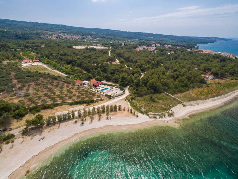 Hiša Mirca z bazenom, direktno na moru, otok Brač, Dalmacija, Hrvaška 
