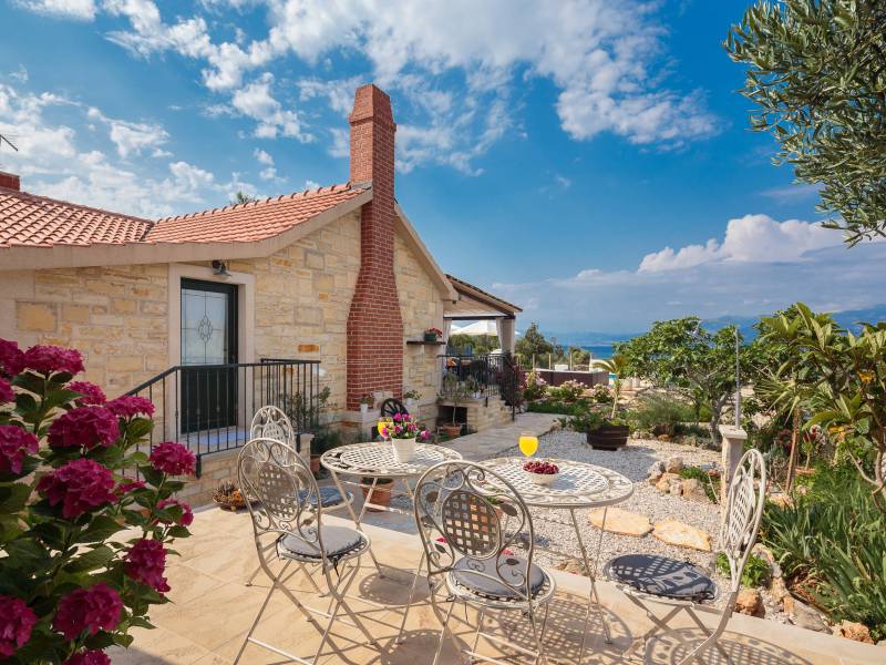 Villa Mirca avec piscine, par la mer, lîle Brac, Dalmatie, Croatie 