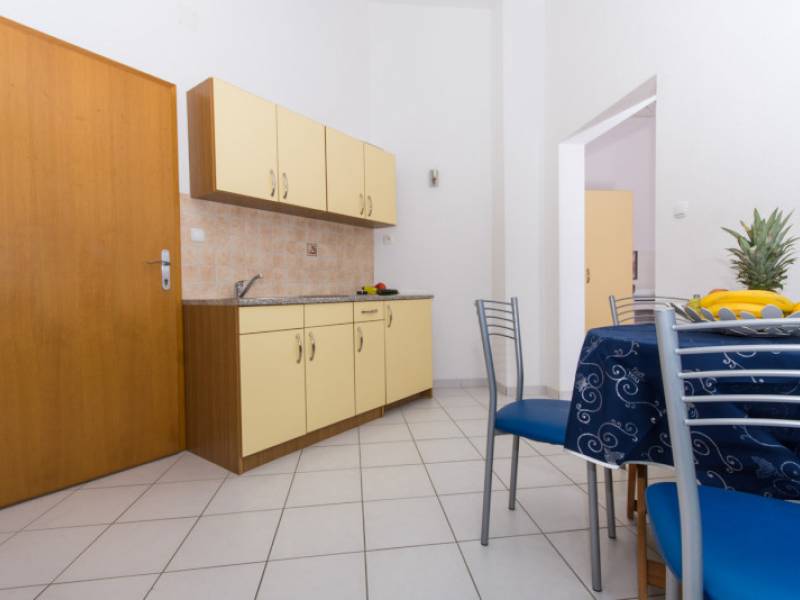 Appartements avec piscine, Okrug Gornji, lîle Ciovo, Croatie 