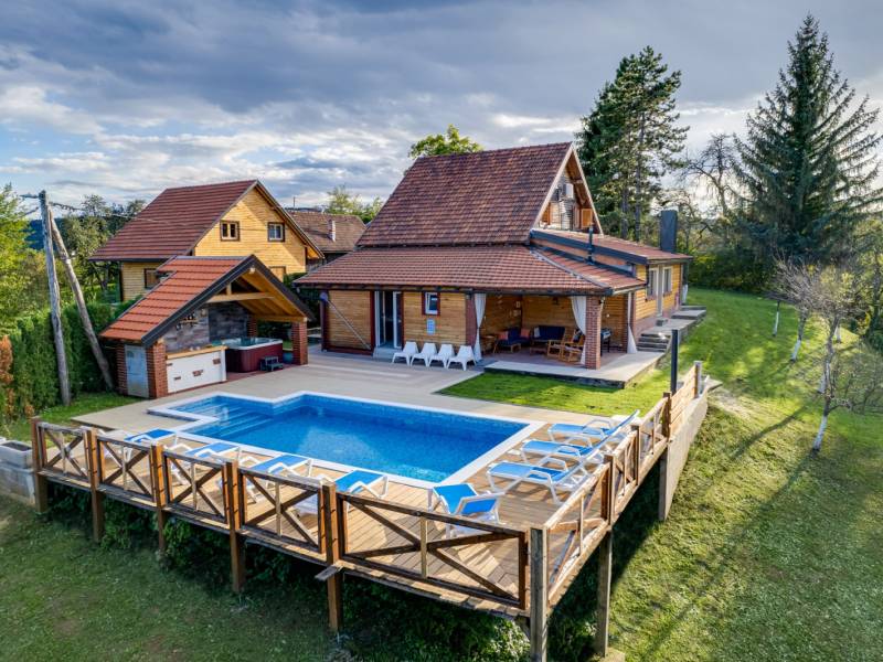 Wellness Ferienhaus mit Pool in Gorski Kotar 